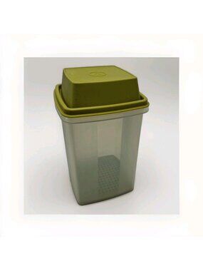 Tupperware Pick A Deli Pickle Olive Keeper Container Avacado Green #1560 1562